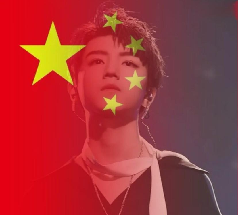 67岁的他等到了儿子回家,这张全家福迟到了28年